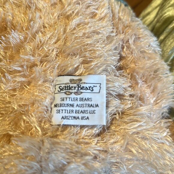 Early 2000’s Settler Bears Pair Collectible plush - Picture 4 of 8